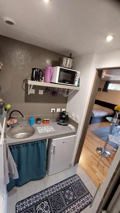 Studio Cosy Proche De Rennes Montreuil-le-Gast Екстериор снимка