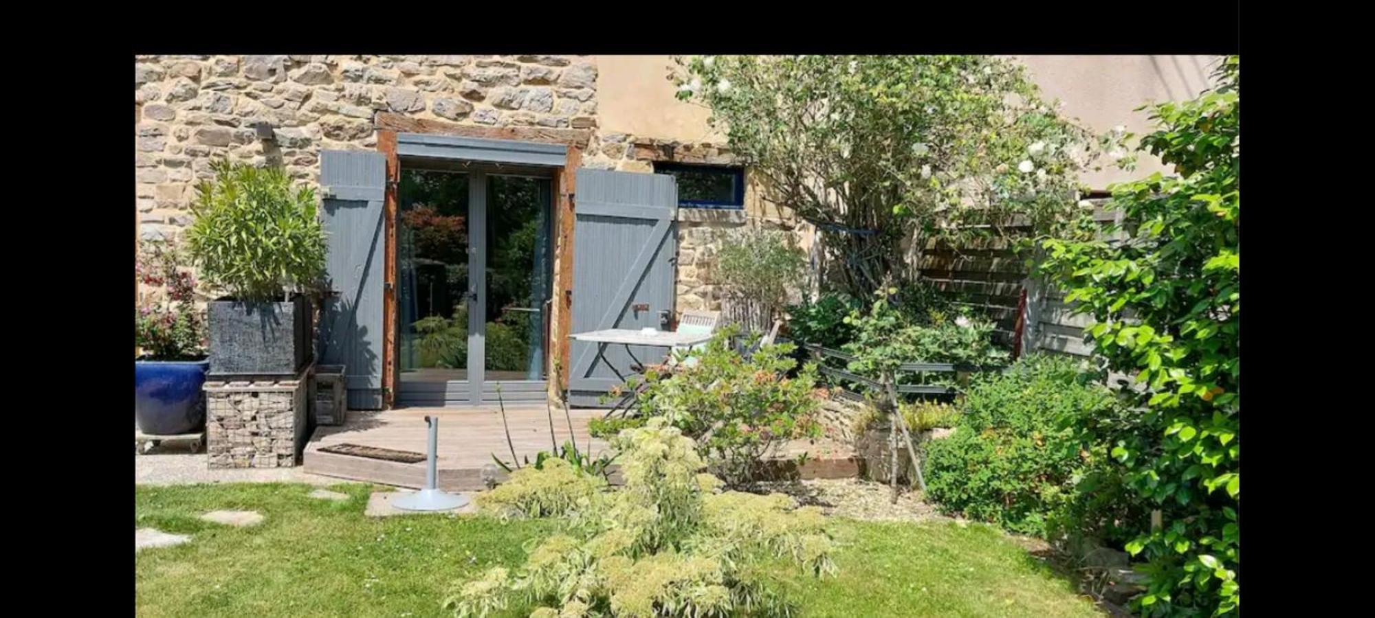 Studio Cosy Proche De Rennes Montreuil-le-Gast Екстериор снимка